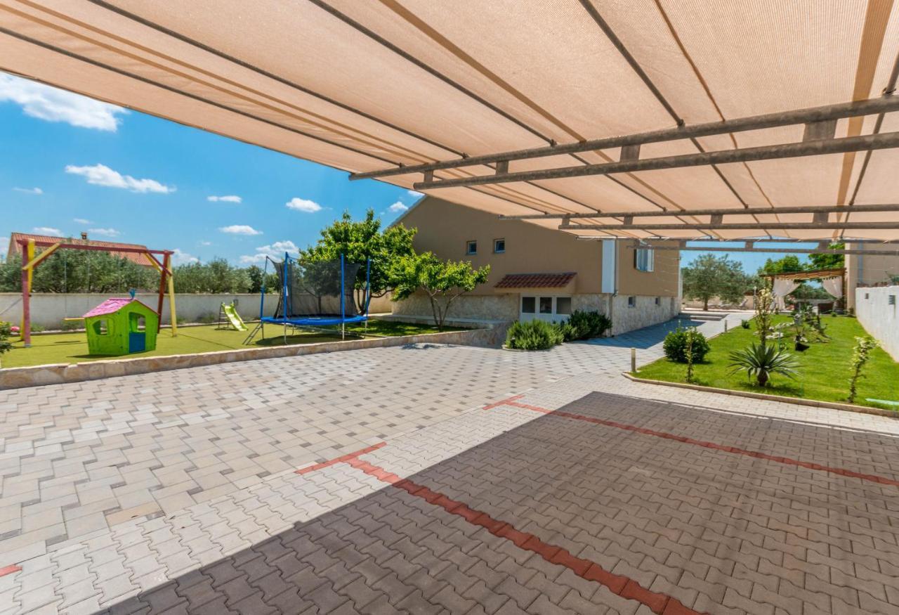 Branko Villa *